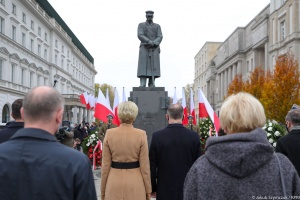 prezydent duda pomnik piłsudksiego